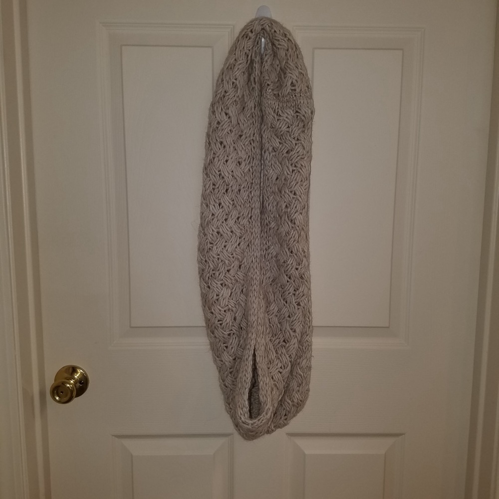Infinity scarf